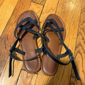 Blue strapped sandals